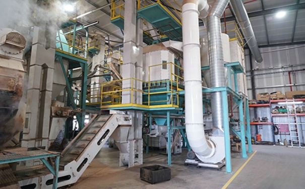 成套飼料加工生產(chǎn)線價(jià)格多少錢?其軸承發(fā)出聲響是缺油所致