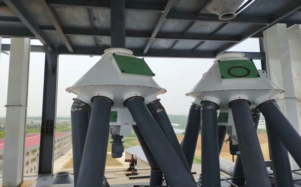 雞飼料加工機組多少錢?按時保養(yǎng)可有效避免其出現(xiàn)故障異常