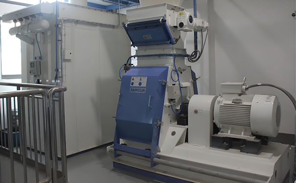 飼料成套機械一套多少錢?其出現(xiàn)掉料情況又該如何處理?