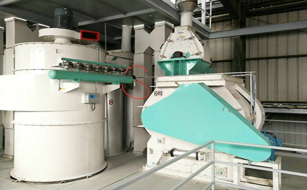 飼料機(jī)組設(shè)備降低飼料浪費(fèi)，有助于降低養(yǎng)殖成本