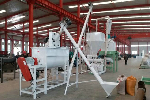 粉末飼料機械為我國現(xiàn)代養(yǎng)殖業(yè)提供了有力支撐